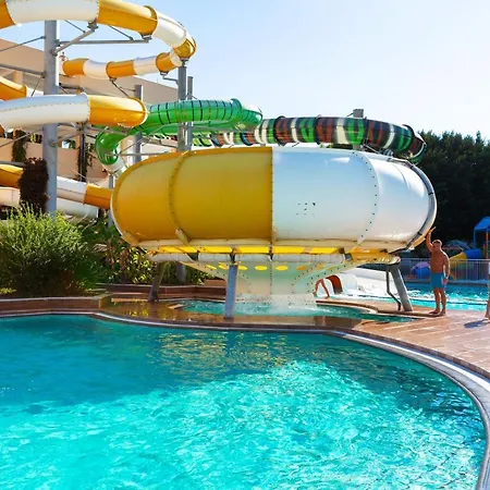 Gold 2+1 Main Building With Free Aquapark Daire