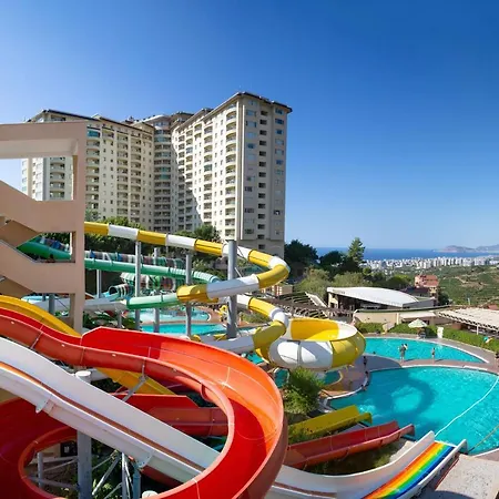 Gold 2+1 Main Building With Free Aquapark Daire Alanya