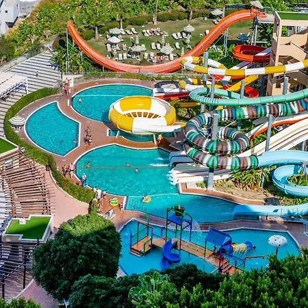 Gold 2+1 Main Building With Free Aquapark Apartman Alanya