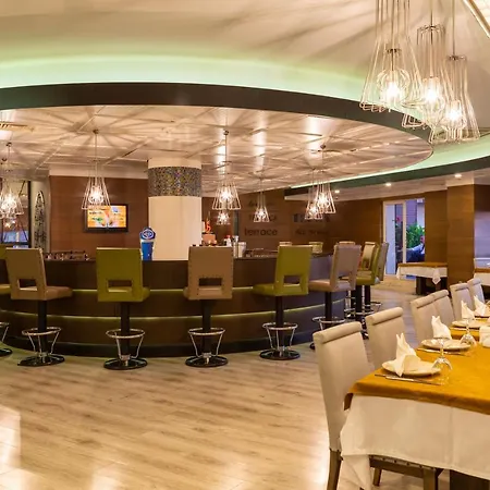 Gold 2+1 Main Building With Free Aquapark Apartman Alanya