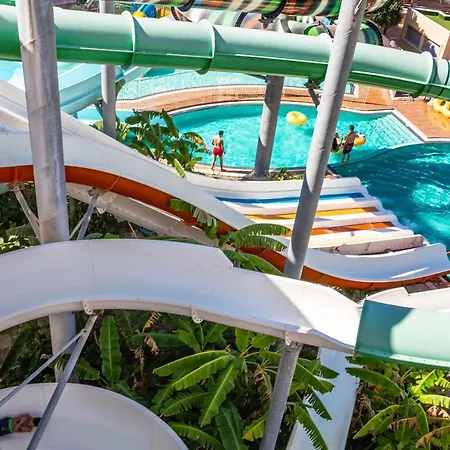 Gold 2+1 Main Building With Free Aquapark Apartman *